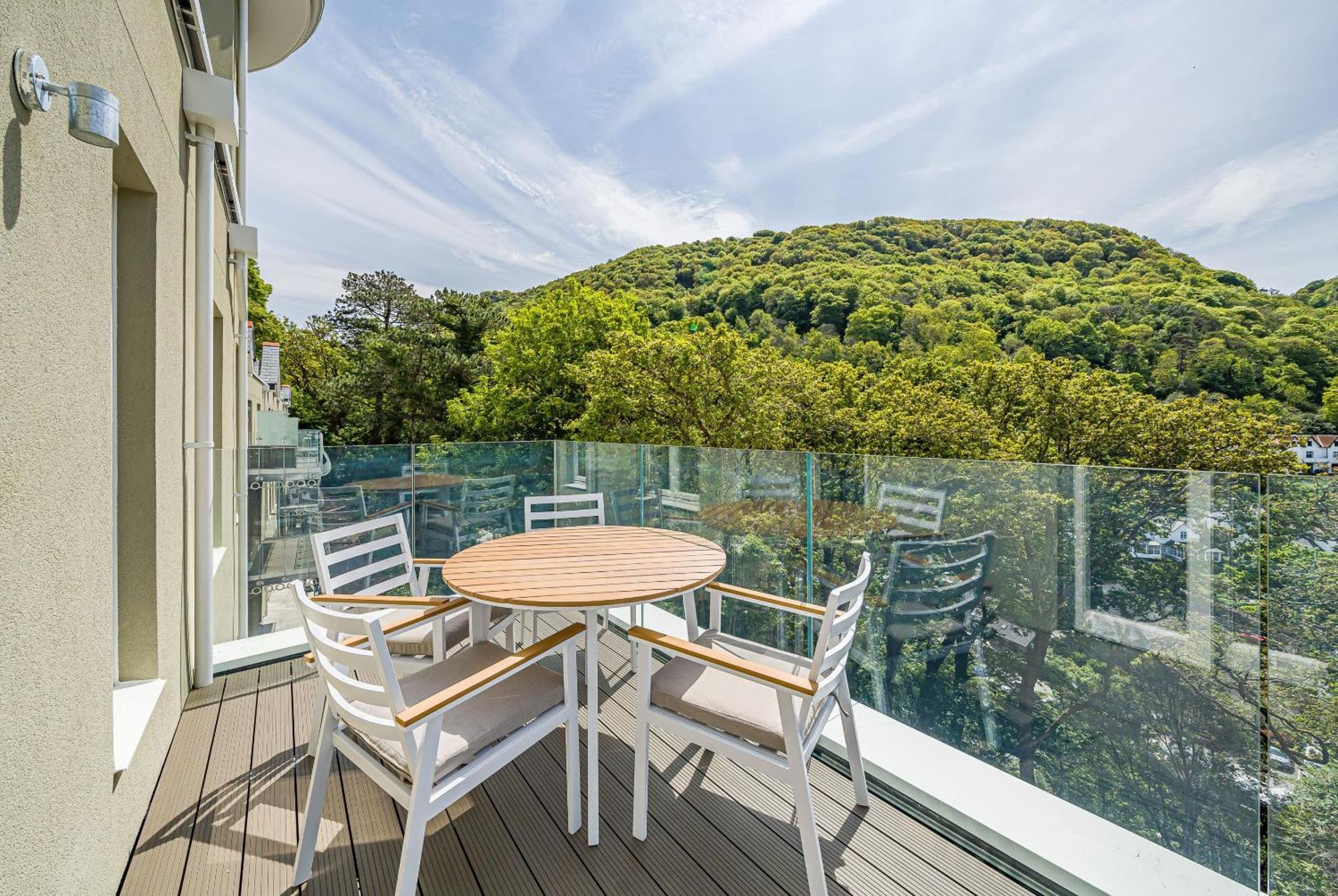 Tors Park Apartment ลินมัธ ภายนอก รูปภาพ